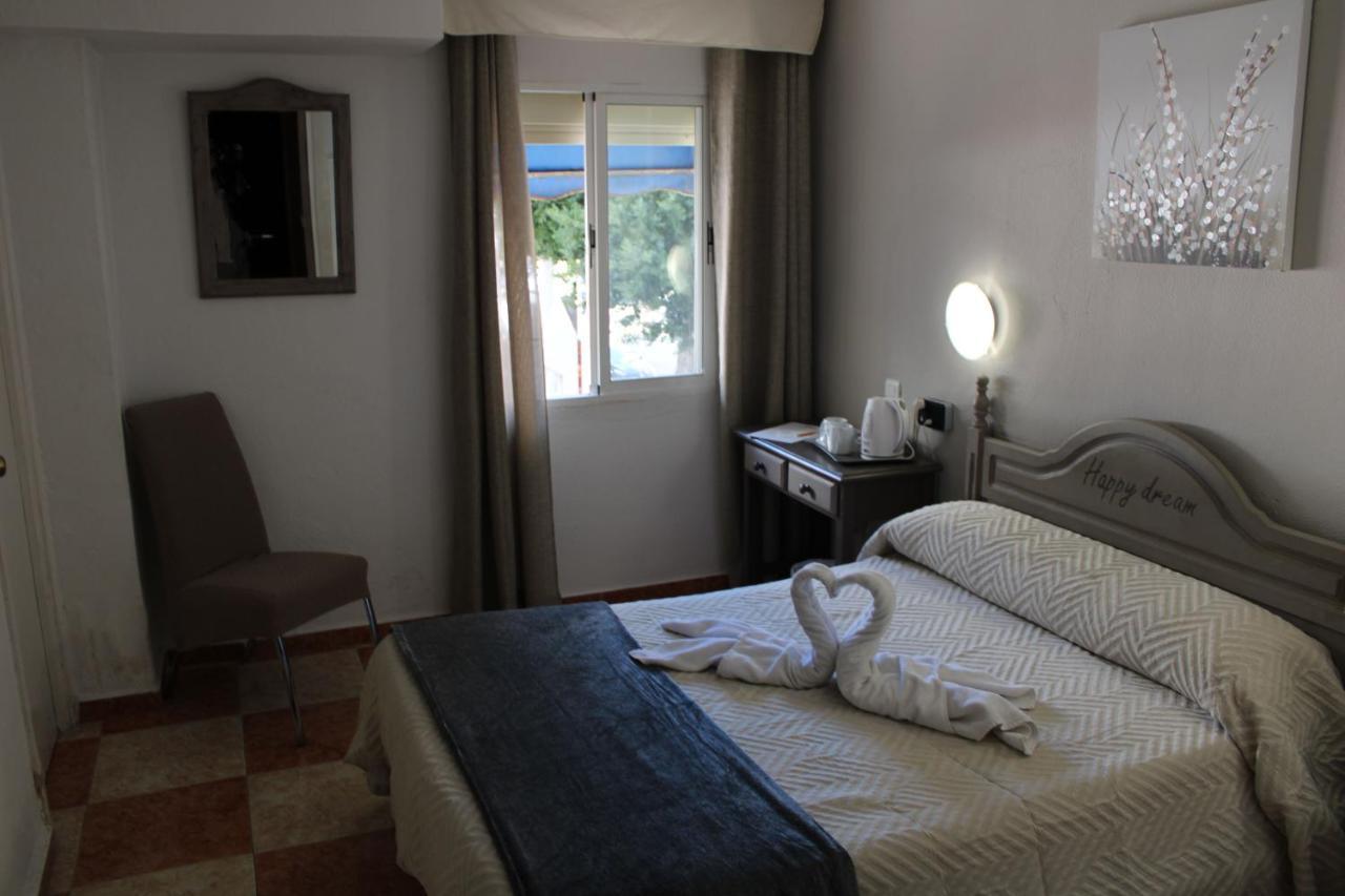 Hotel Virgen del Rocio II Torremolinos Exterior foto